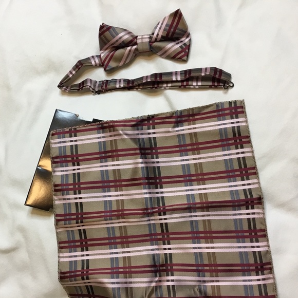 Daniel Ellissa Plaid Bow Tie with Hanky Set NEW - Picture 3 of 7